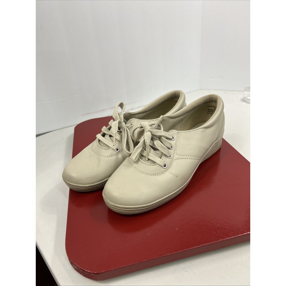 GrassHoppers Ashland Stone Tan Lace Up Sneakers Shoes Women's Sz 9M